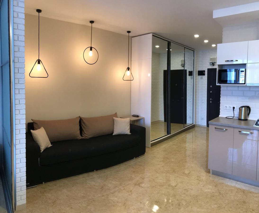 V&A Lux Apartments バトゥーミ エクステリア 写真